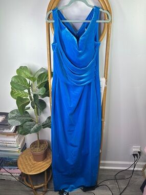 NWT Chiara Boni Blue Velvet Lucrecia Bodycon Gown sz 50